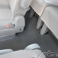 Автомобильные коврики EVA на Chrysler Grand Voyager V (2008->) 2 ряд: кресла 1+1 убираются в пол